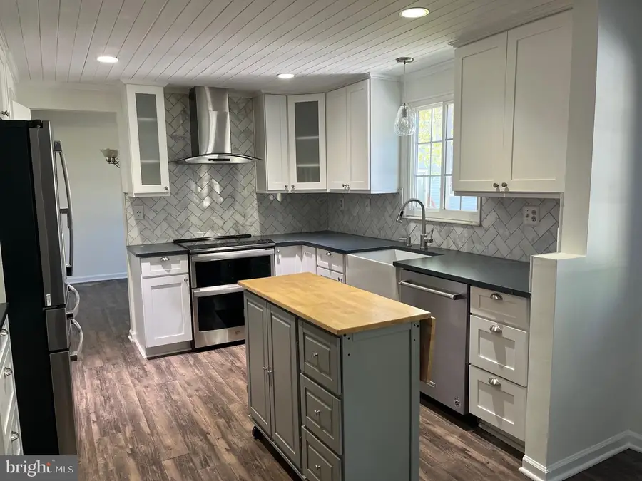 3869 Beech Down Dr, Chantilly, VA 20151 - #2