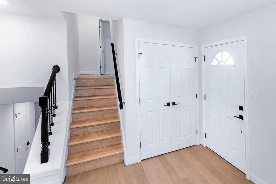 2308 William And Mary Dr, Alexandria, VA 22308 - #2