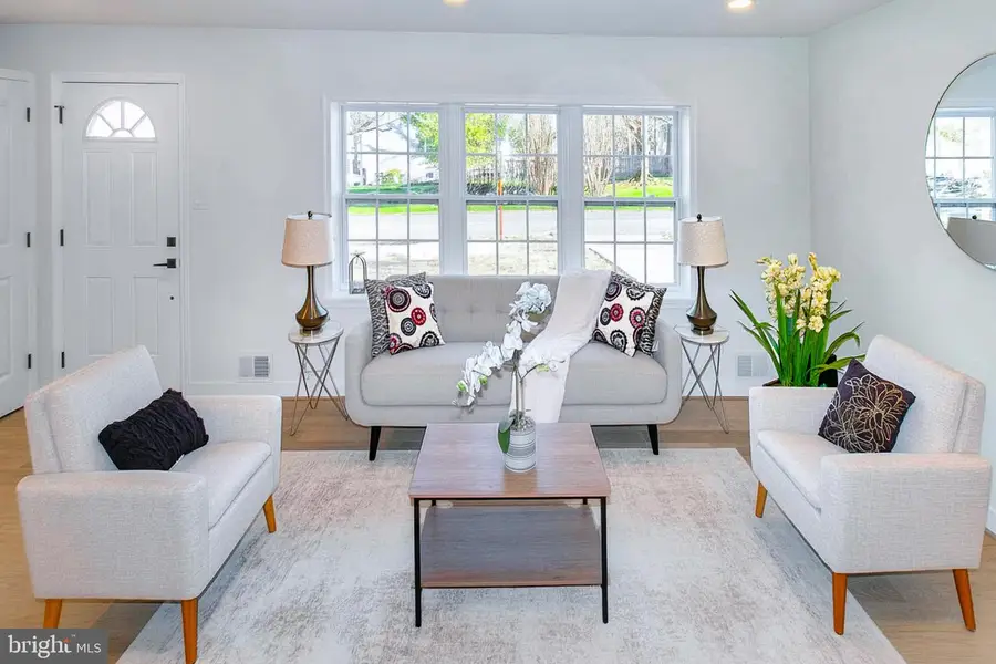 2308 William And Mary Dr, Alexandria, VA 22308 - #3