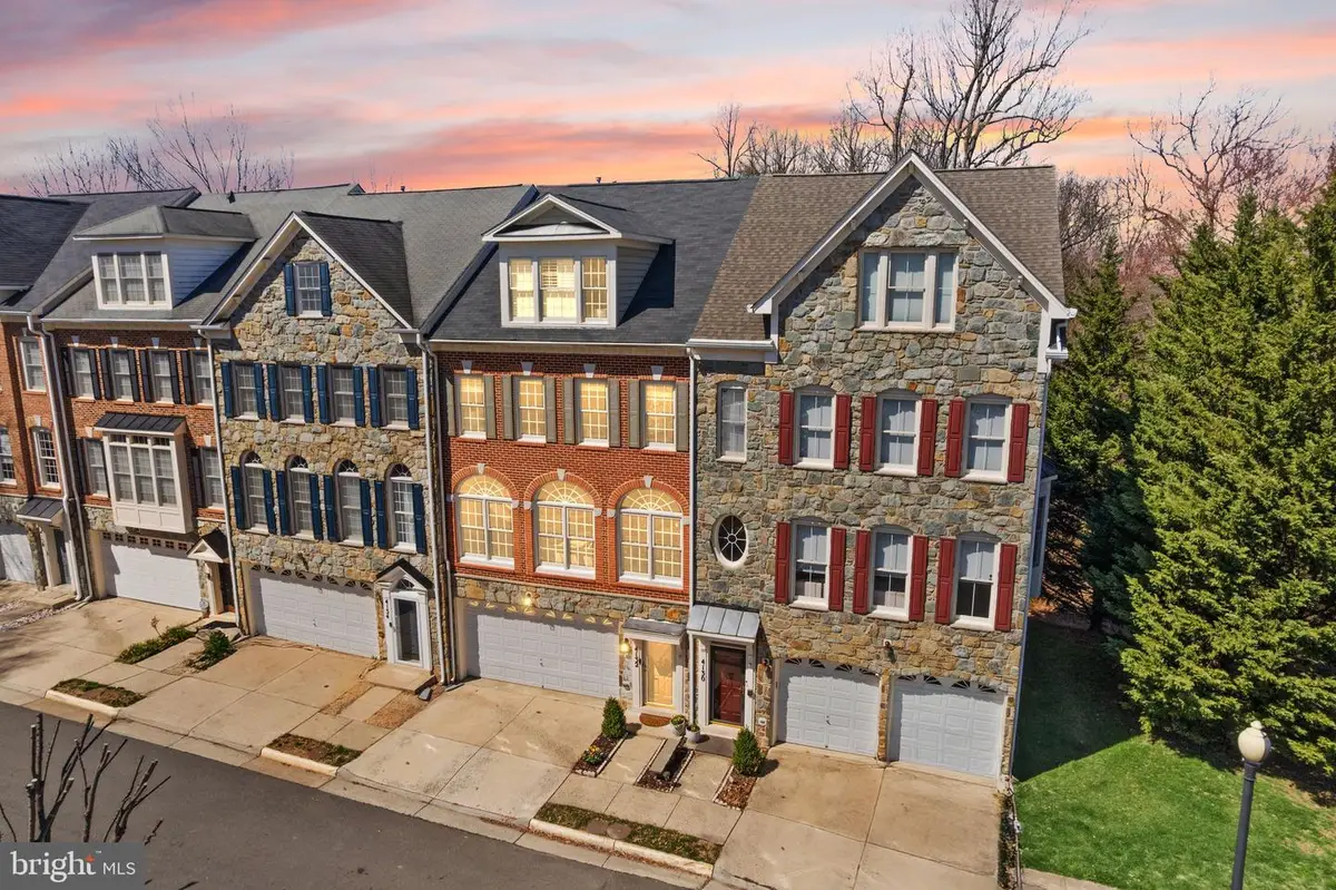 4132 Timber Log Way, Fairfax, VA 22030 - #1