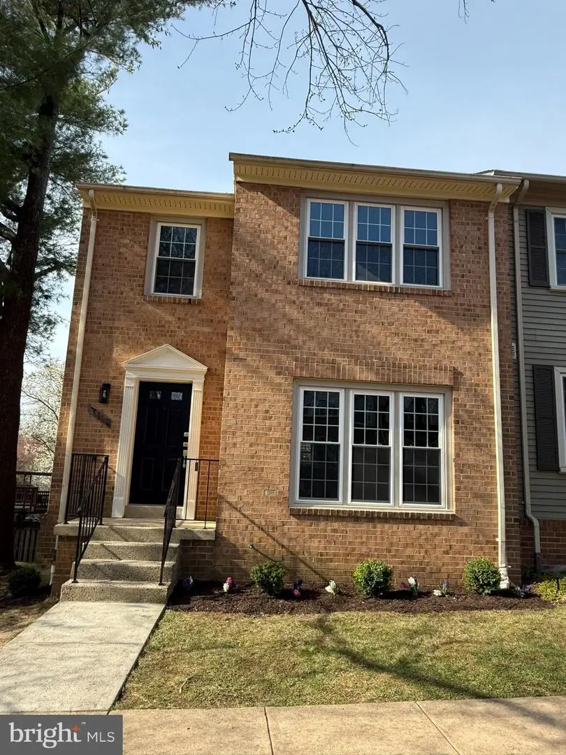 7753 Shootingstar Dr, Springfield, VA 22152 - #2