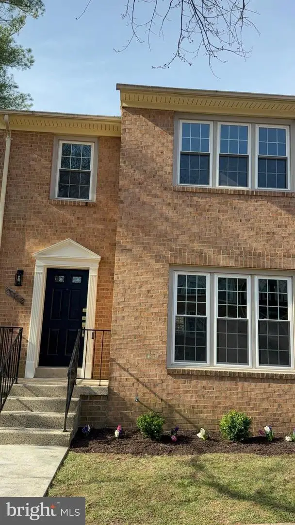 7753 Shootingstar Dr, Springfield, VA 22152 - #3