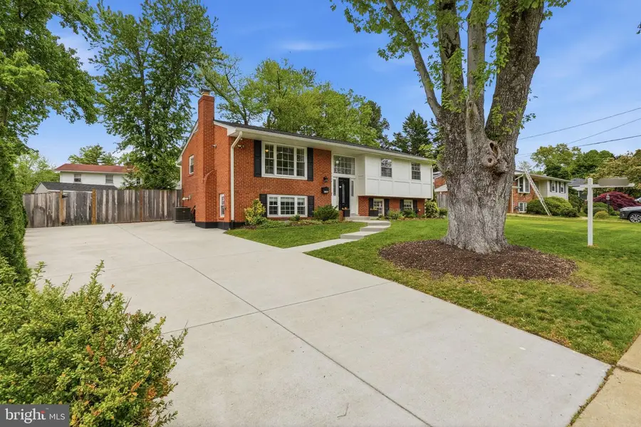 7504 Dolce Dr, Annandale, VA 22003 - #2