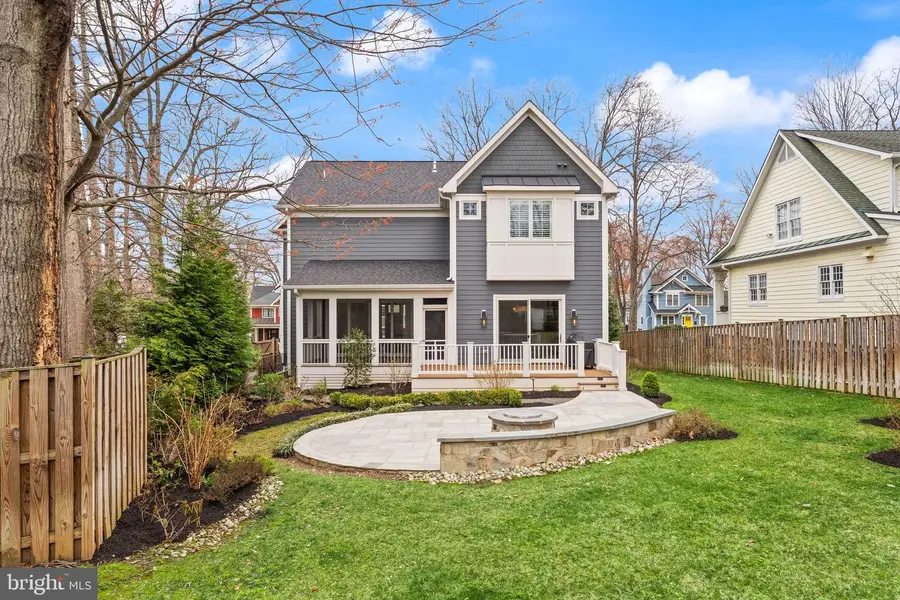 118 Oak St Sw, Vienna, VA 22180 - #2