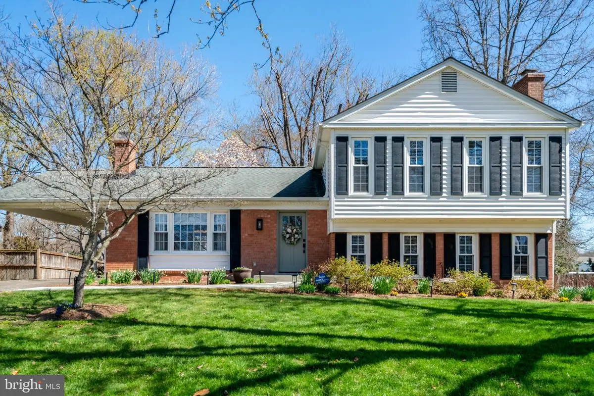 5700 Broadmoor St, Alexandria, VA 22315 - #1