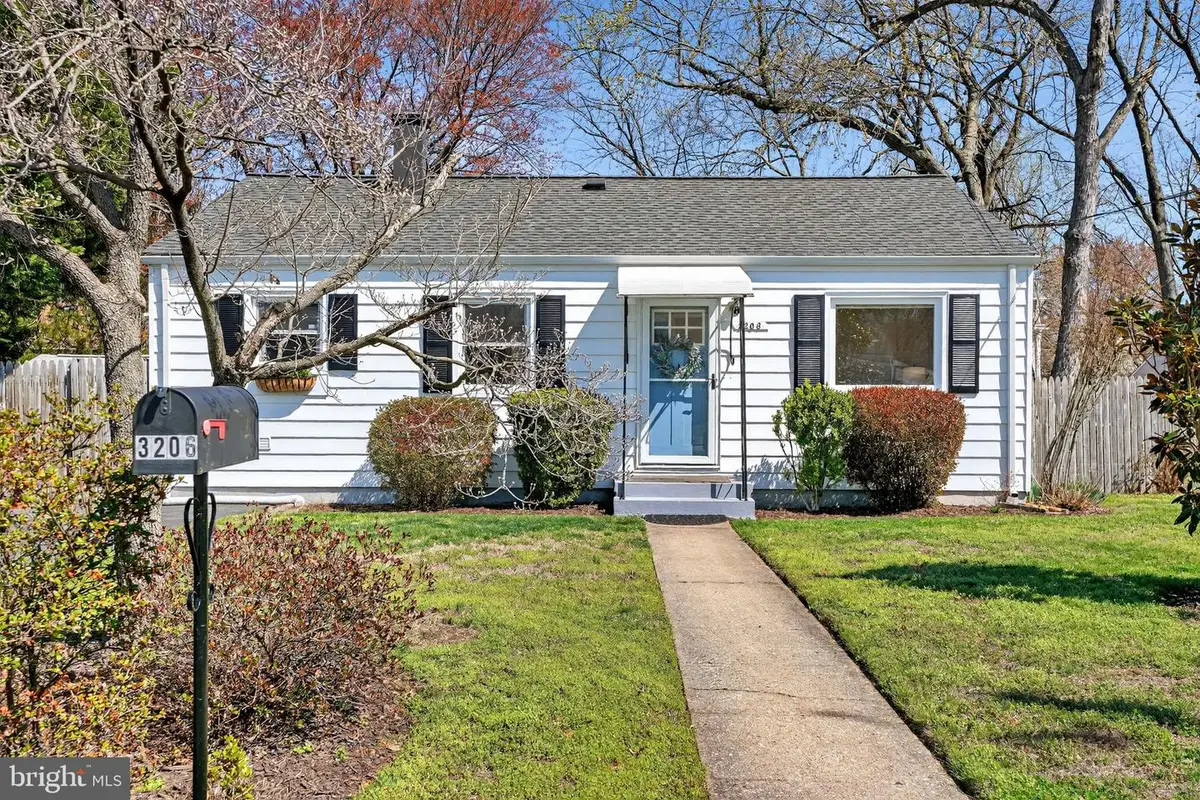 3206 Campbell Dr, Alexandria, VA 22303 - #1
