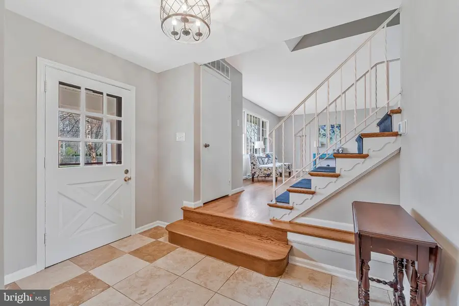 8203 Galahad Ct, Annandale, VA 22003 - #3