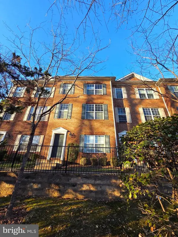 12431 Oak Rail Ln, FAIRFAX, VA 22033