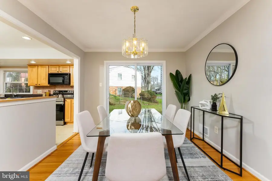 7013 Galgate Dr, Springfield, VA 22152 - #3