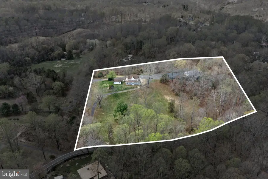 7214 Clifton Rd, Clifton, VA 20124 - #2