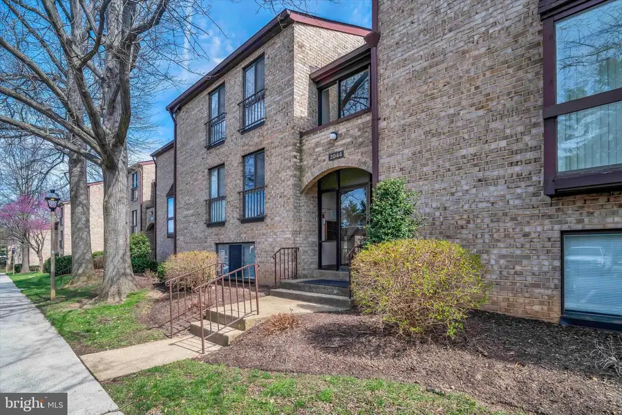 2044 Royal Fern Ct #1a, Reston, VA 20191 - #2