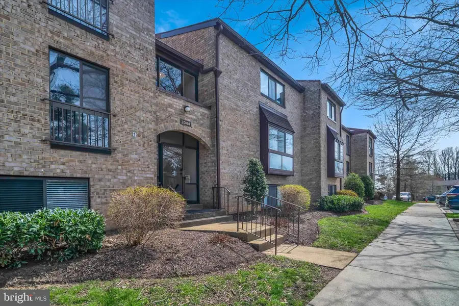 2044 Royal Fern Ct #1a, Reston, VA 20191 - #3