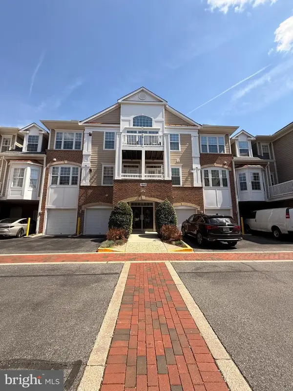 7860 Rolling Woods Ct #4m4, SPRINGFIELD, VA 22152