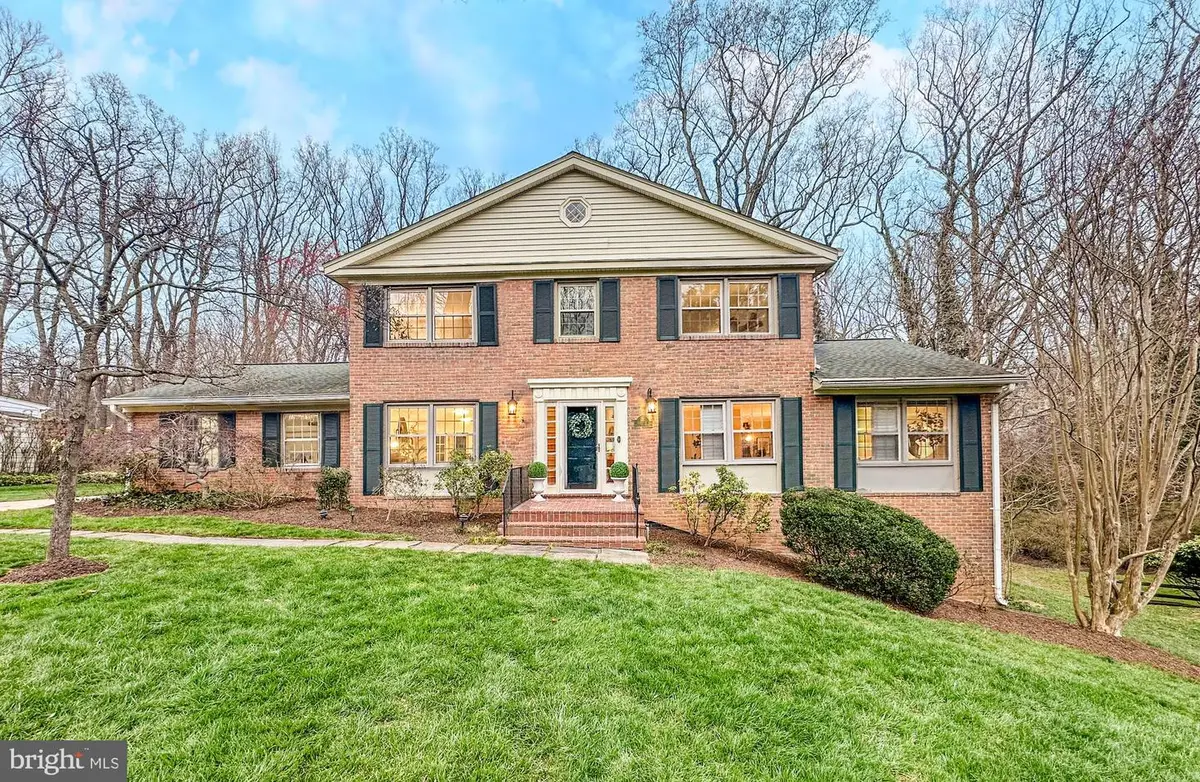 1558 Forest Villa Ln, McLean, VA 22101 - #1