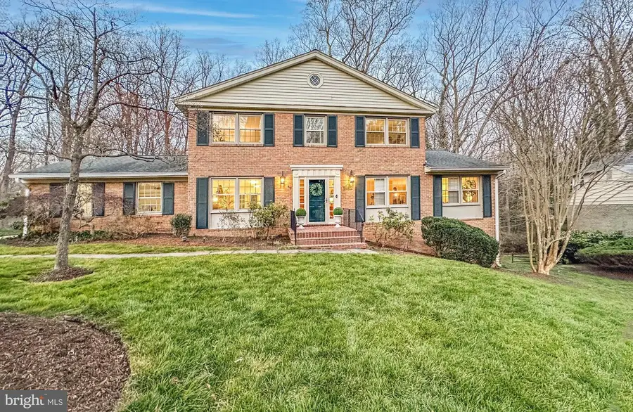 1558 Forest Villa Ln, McLean, VA 22101 - #3