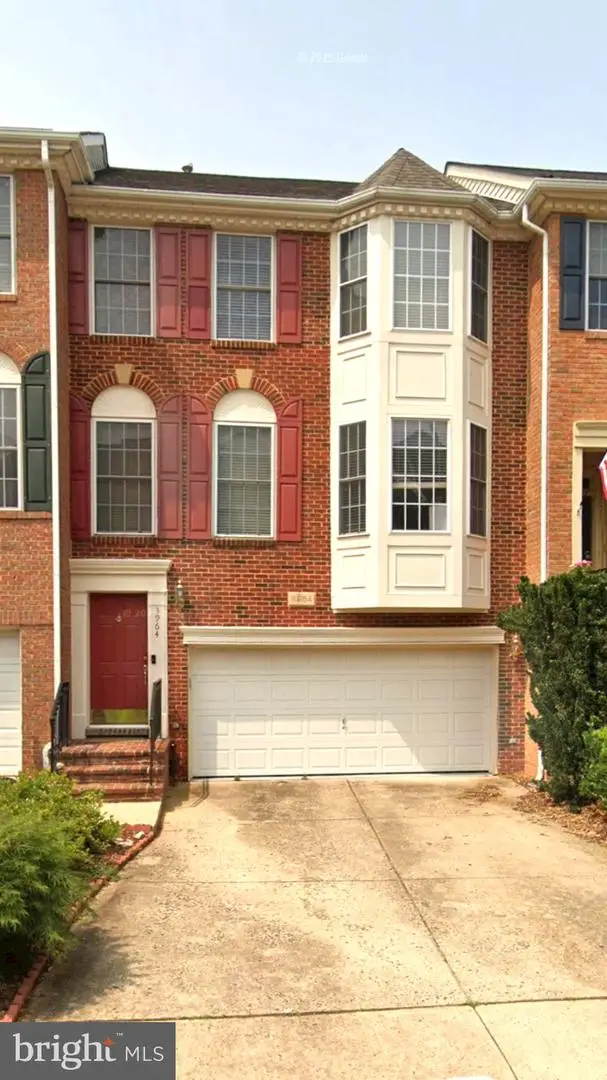 3964 Royal Lytham Dr, Fairfax, VA 22033 - #1