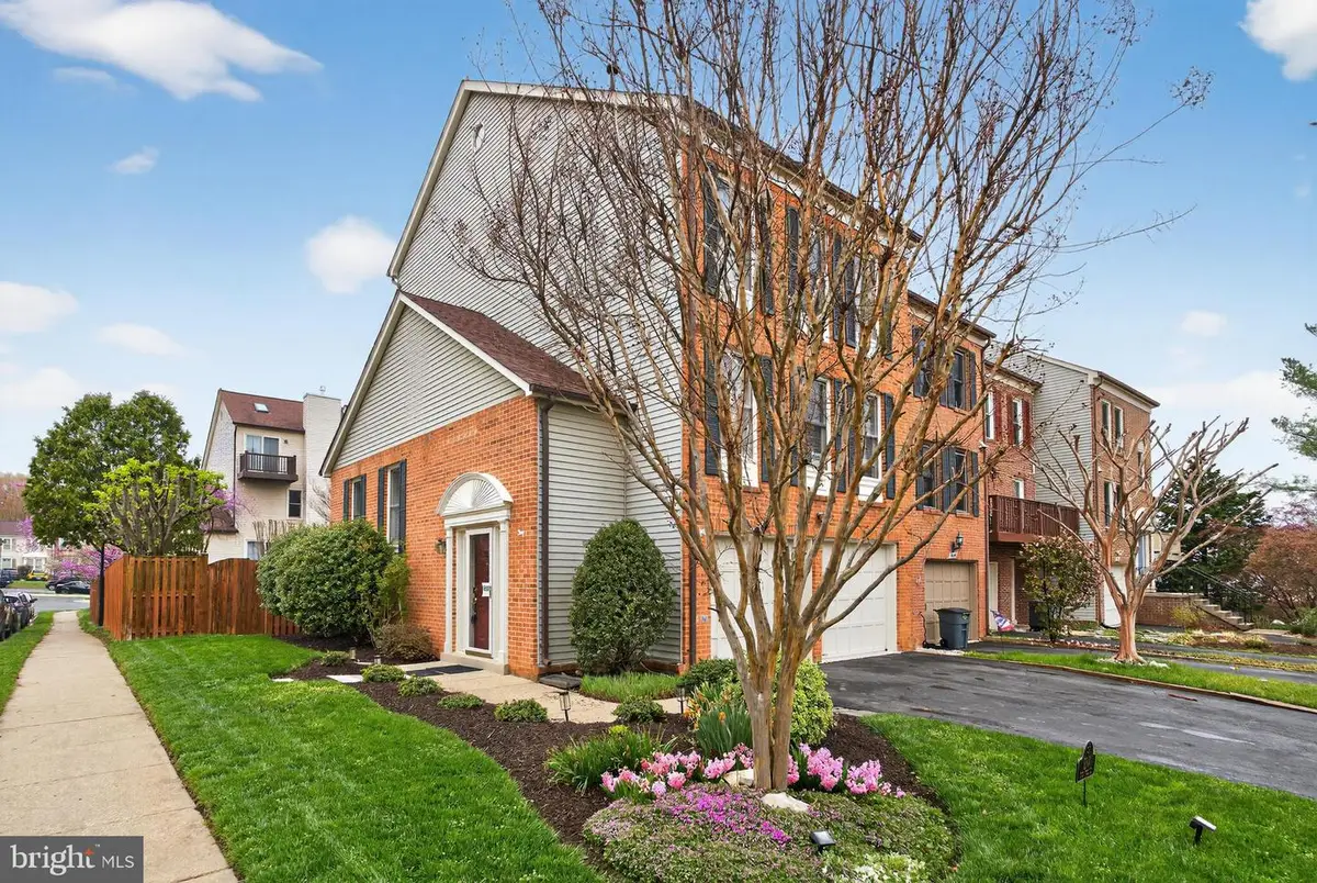 6544 River Tweed Ln, Alexandria, VA 22312 - #1