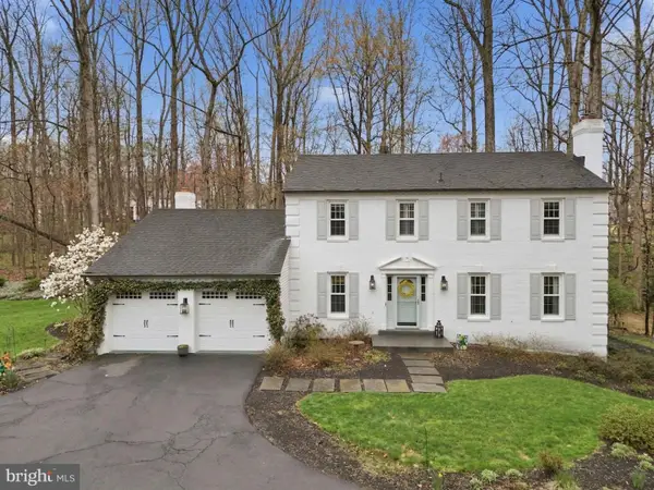 11123 Clara Barton Dr, FAIRFAX STATION, VA 22039