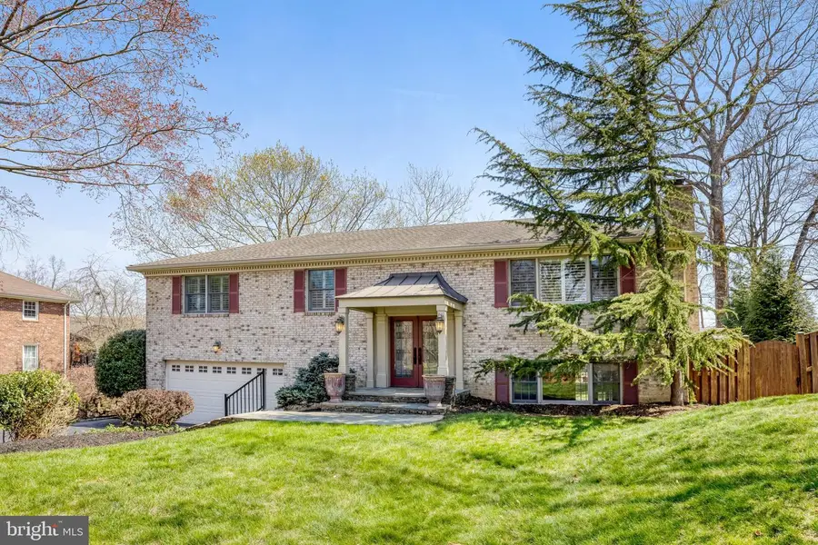 10801 Greene Dr, Lorton, VA 22079 - #2