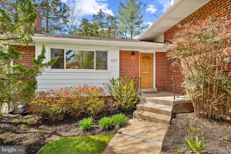 6523 Kerns Rd, Falls Church, VA 22044 - #3
