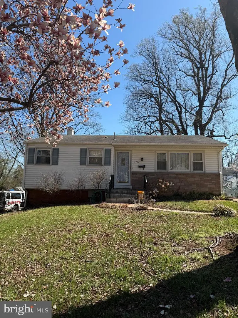 7717 Fisher Dr, Falls Church, VA 22043 - #1