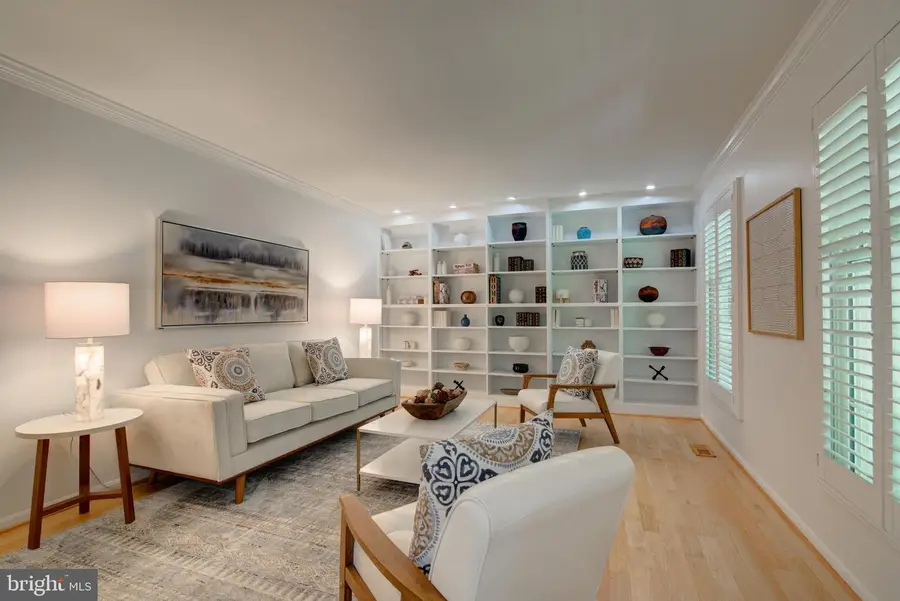 12029 Lake Newport Rd, Reston, VA 20194 - #3