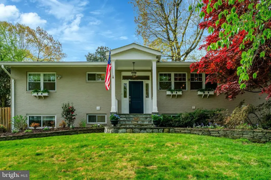 3911 Locust Ln, Alexandria, VA 22310 - #2