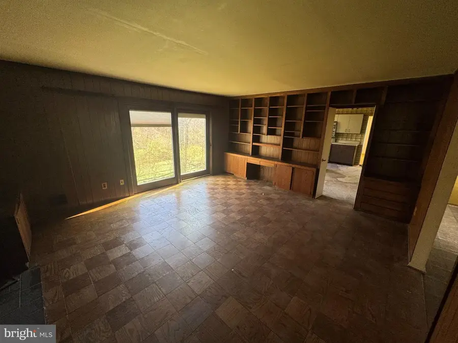 3311 Mantua Dr, Fairfax, VA 22031 - #3