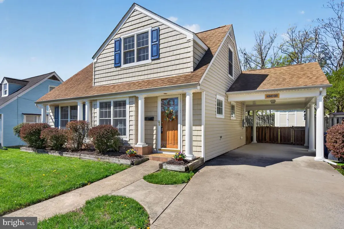 6610 Cavalier Dr, Alexandria, VA 22307 - #1
