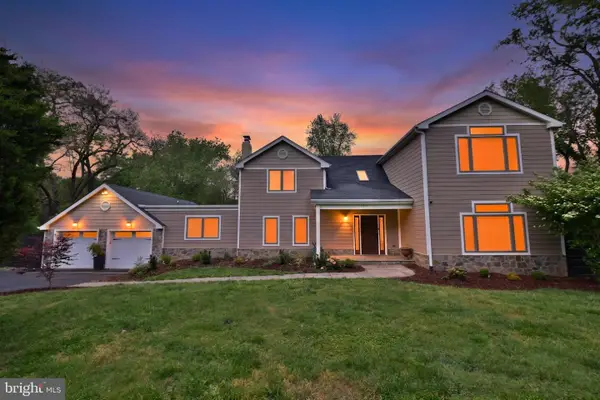 11306 Vale Rd, OAKTON, VA 22124