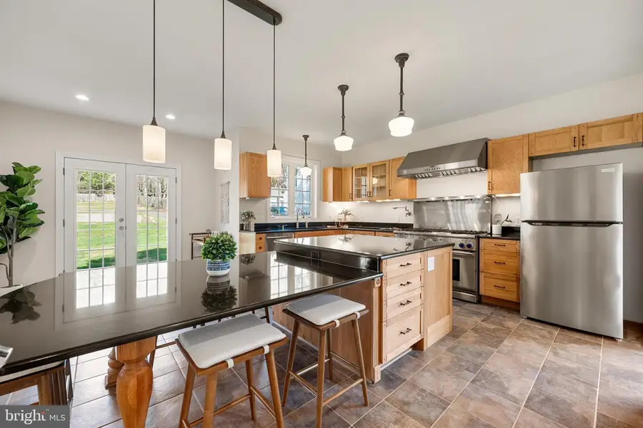 6912 Alpine Dr, Annandale, VA 22003 - #2