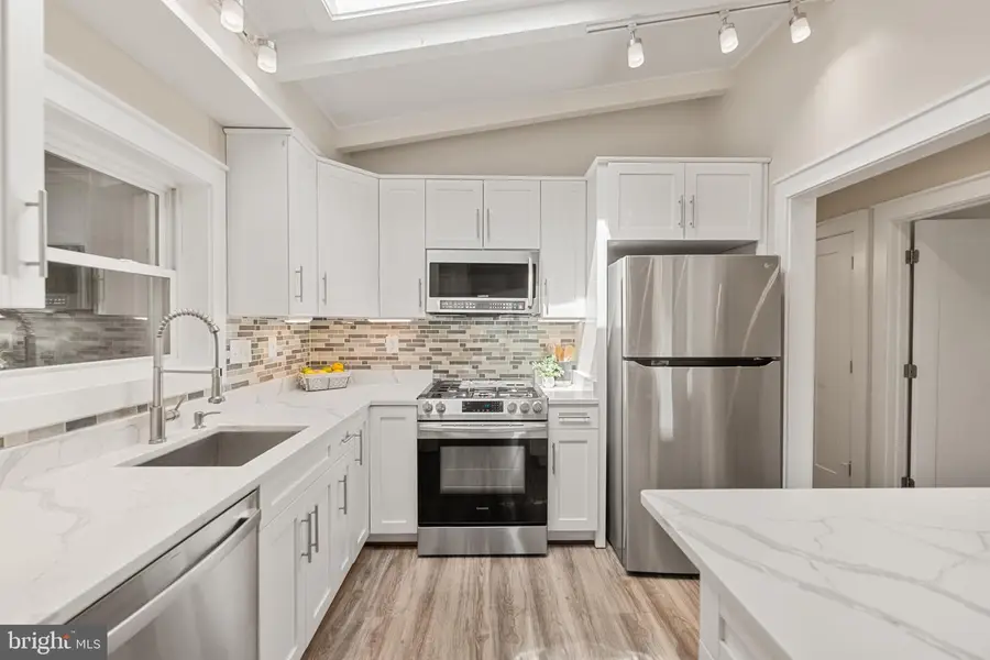 2908 Farmington Dr, Alexandria, VA 22303 - #2