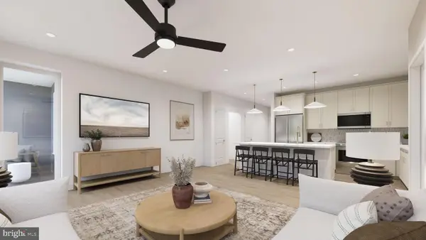 9475 Sprague Ave #403, FAIRFAX, VA 22031