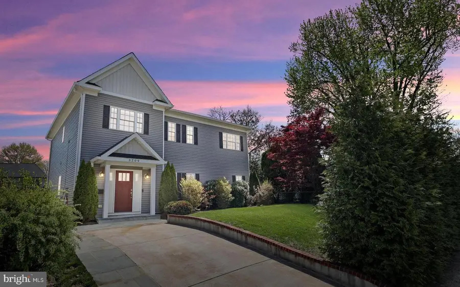 3209 Nottage Ln, Falls Church, VA 22042 - #3