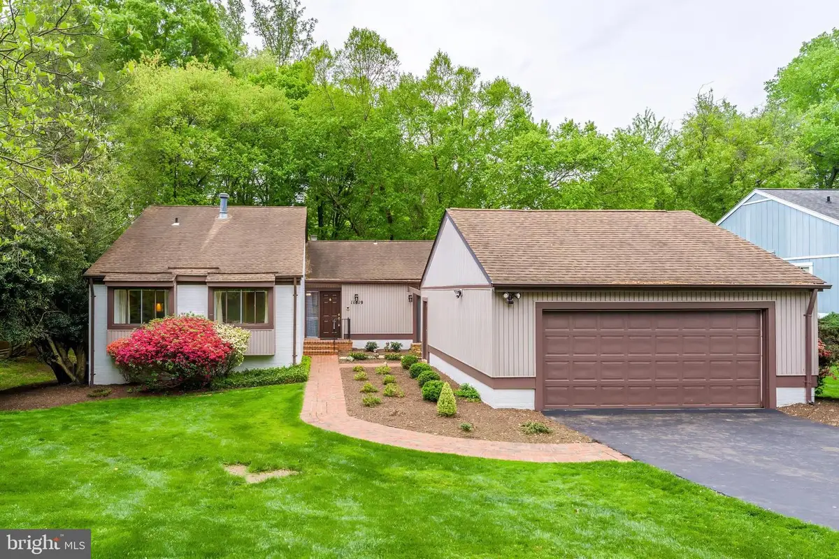 11819 Blue Spruce Rd, Reston, VA 20191 - #1