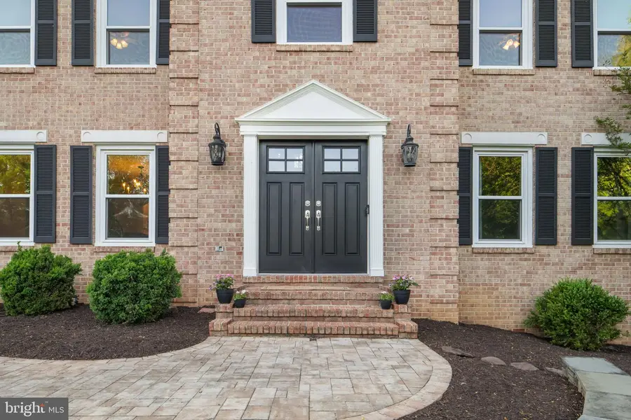 5604 Mary Fairfax Ct, Fairfax Station, VA 22039 - #3