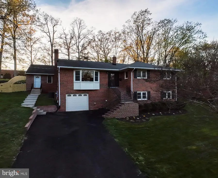 5908 Bush Hill Dr, Alexandria, VA 22310 - #3