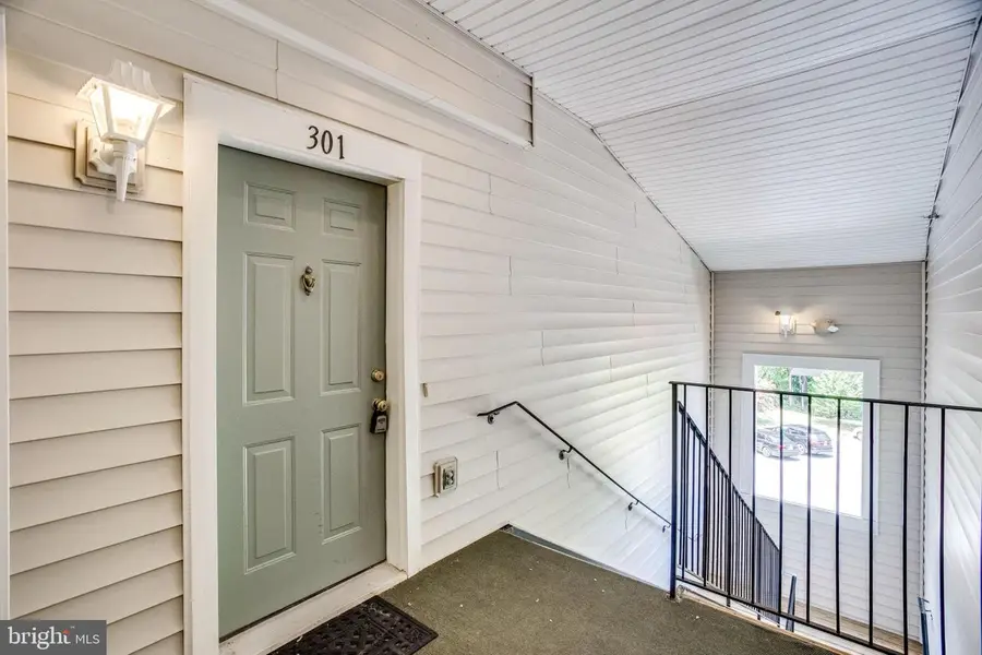 12739 Fair Crest Ct #301, Fairfax, VA 22033 - #3