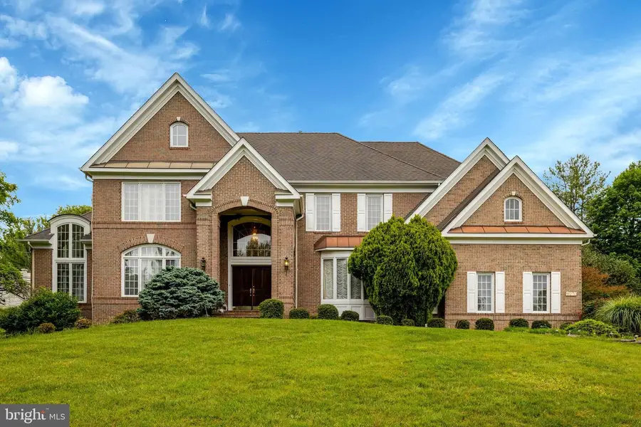 11270 Stones Throw Dr, Reston, VA 20194 - #2