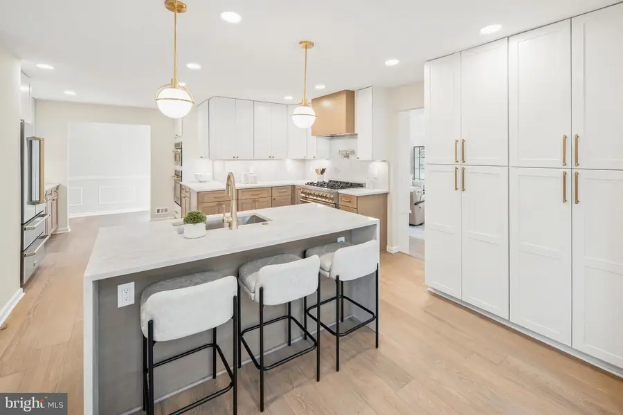 9424 Brian Jac Ln, Great Falls, VA 22066 - #3