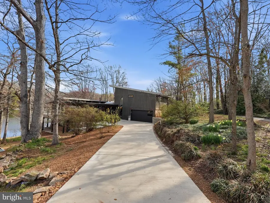 11216 S Shore Rd, Reston, VA 20190 - #2