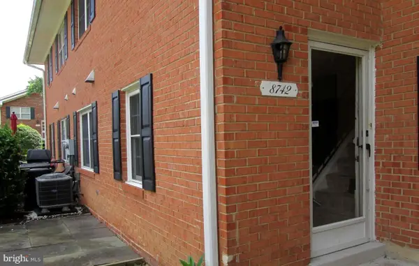 8742 Walutes Cir, ALEXANDRIA, VA 22309