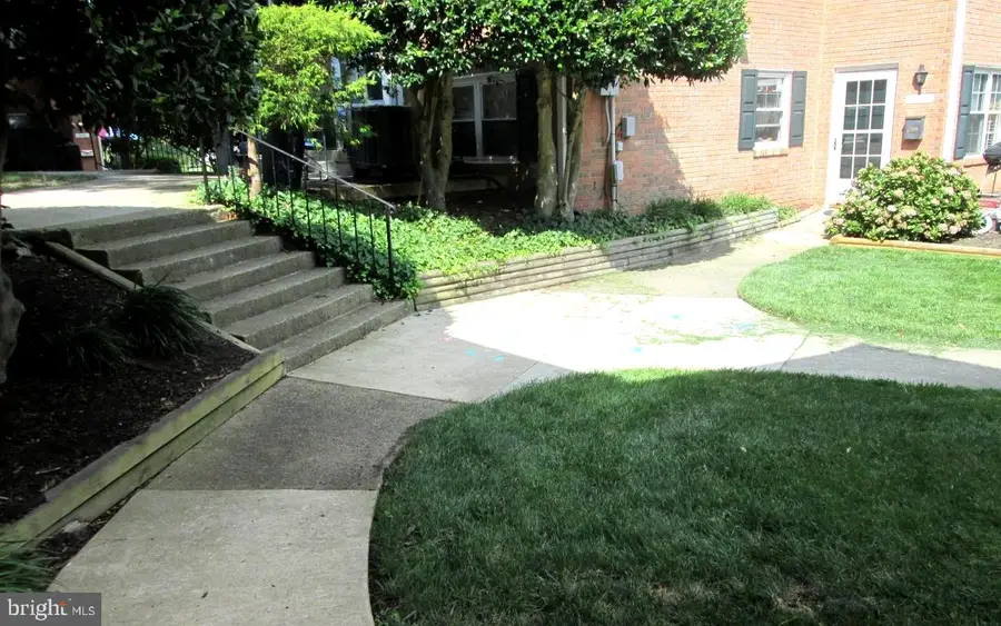 8742 Walutes Cir, Alexandria, VA 22309 - #3