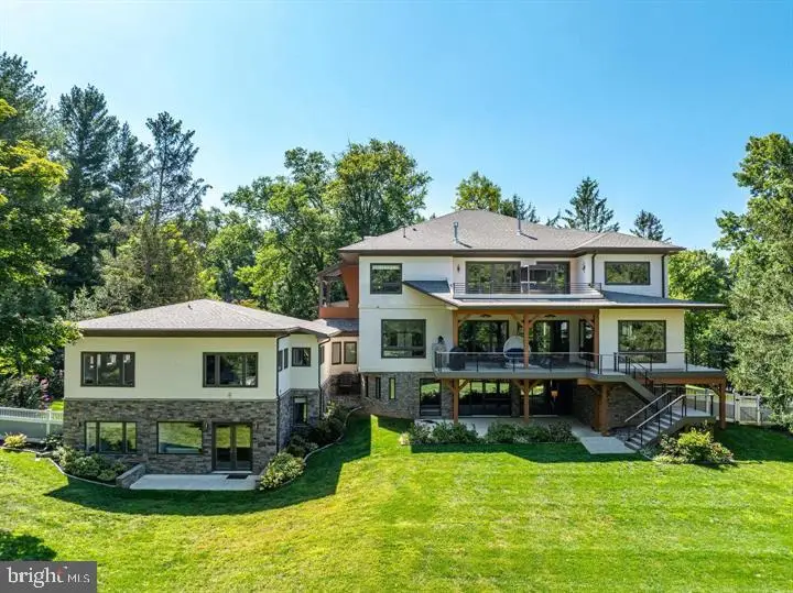 9604 Pembroke Pl, Vienna, VA 22182 - #1