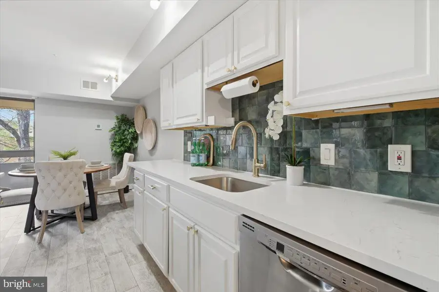 2322 Freetown Ct #8/21c, Reston, VA 20191 - #3