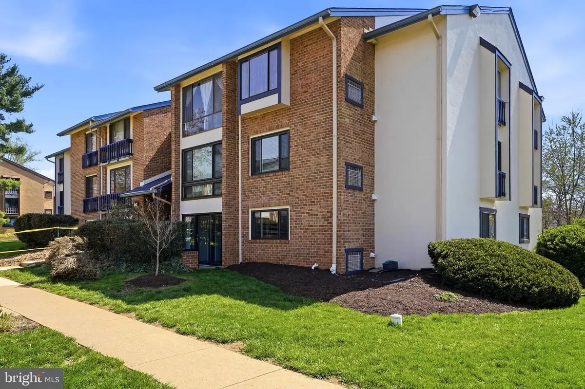 10222 Bushman Dr #8101, Oakton, VA 22124 - #1