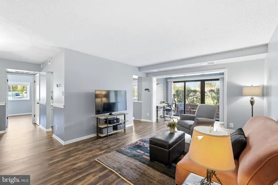 10222 Bushman Dr #8101, Oakton, VA 22124 - #3