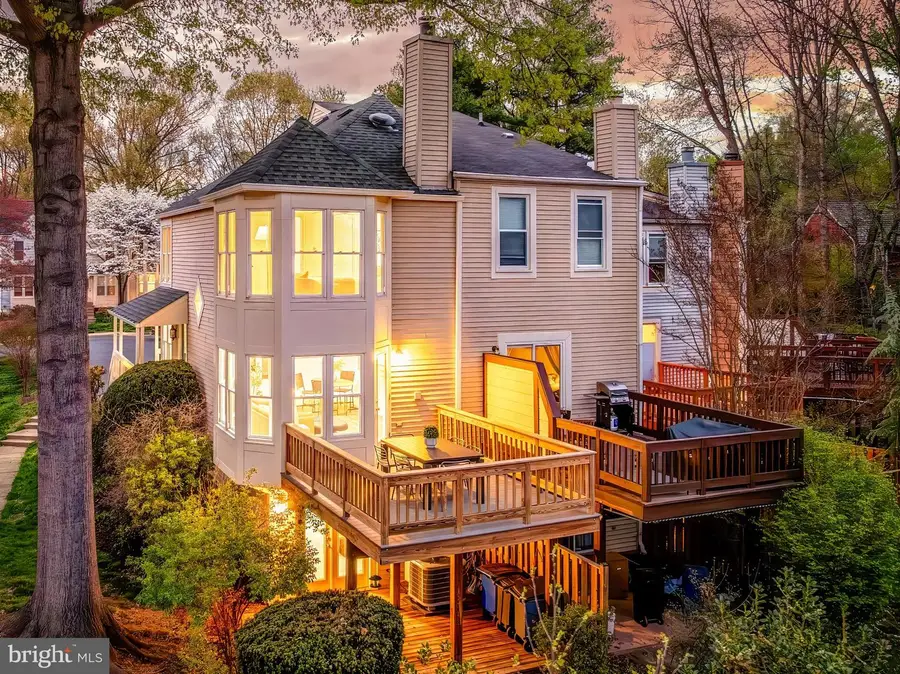 11257 Silentwood Ln, Reston, VA 20191 - #3