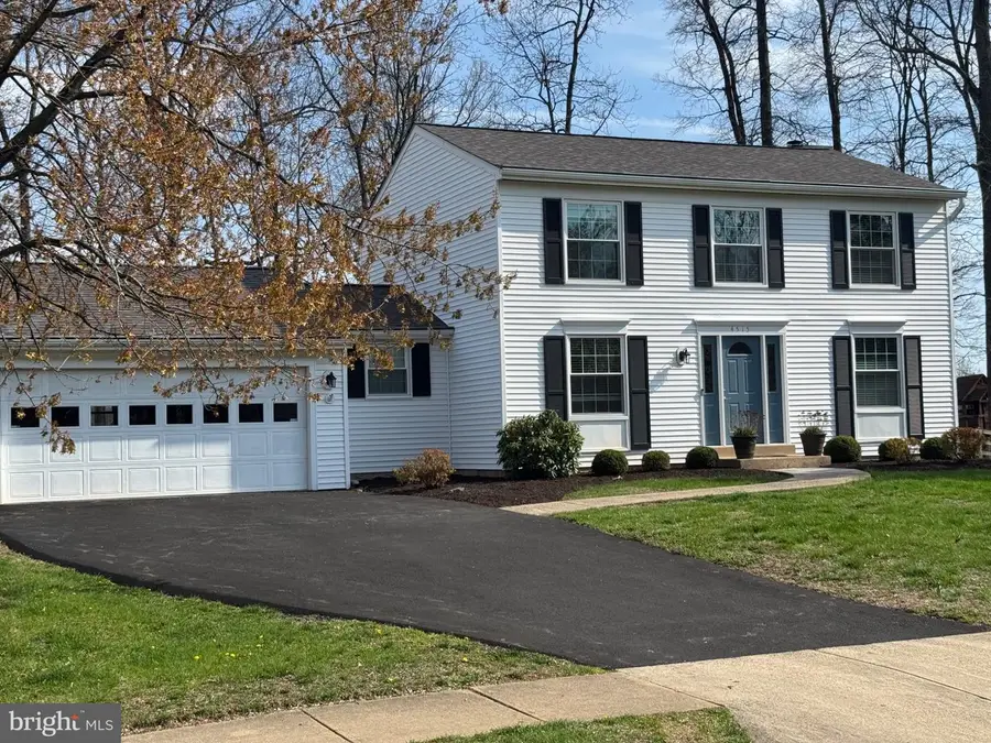 4515 Silas Hutchinson Dr, Chantilly, VA 20151 - #2