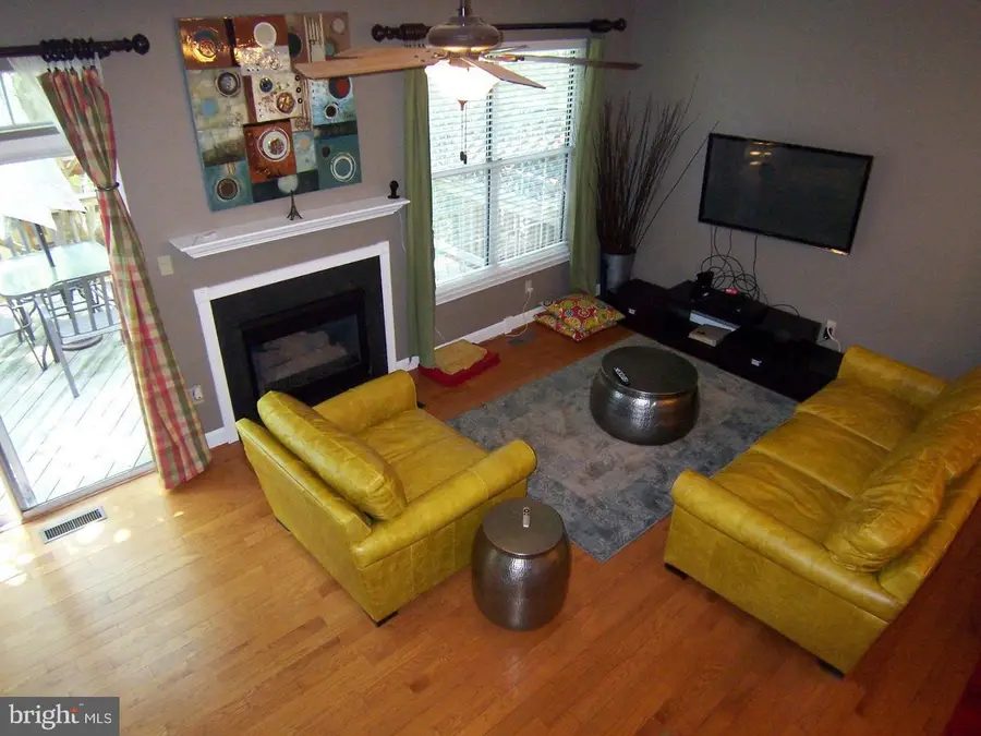 14601 Flower Hill Dr, Centreville, VA 20120 - #2